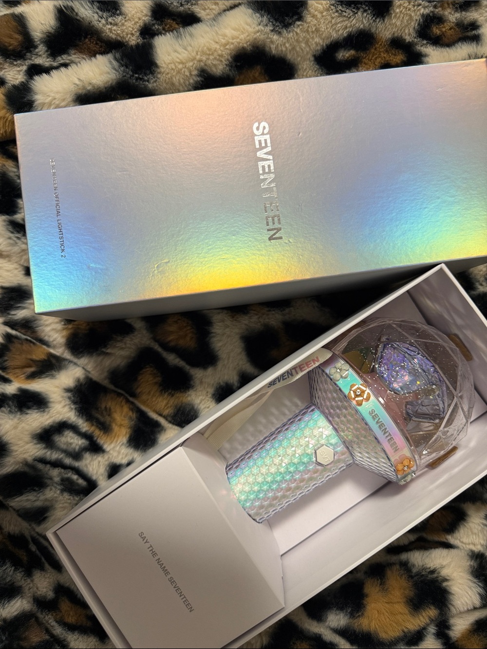 SEVENTEEN Iridescent Holographic Lightstick - Multi-Color